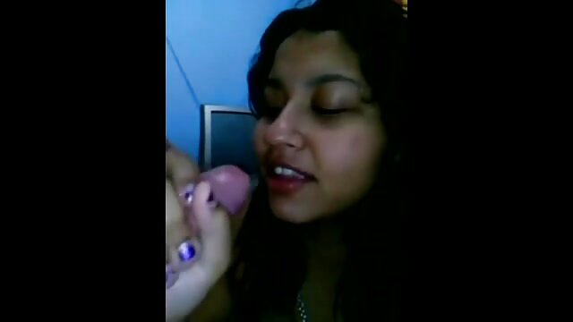 Sexo sem registo  Tiras de jardim Lada video poeno caseiro em locais públicos