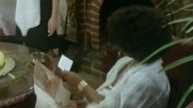 Sexo sem registo  Um homem experiente ensina jovens namoradas filme pornô de rita cadilac a ver Sexo