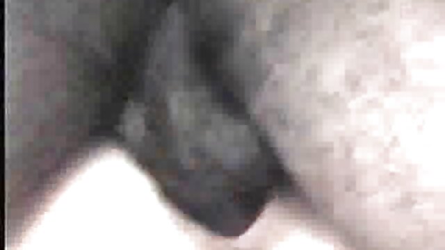 Sexo sem registo  Adolescente filme pornô com negros maduro em meias