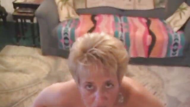 Sexo sem registo  CRA marriedy gift see in a limousine vídeo pornô 2015