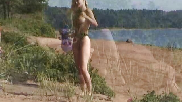 Sexo sem registo  A cabra russa surpreendeu vídeo pornô sensual a amiga.