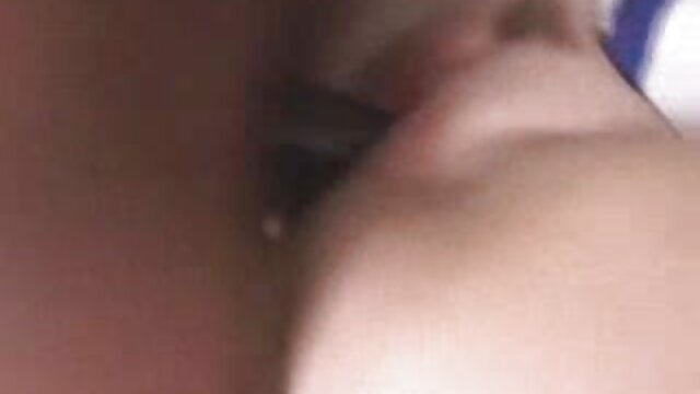 Sexo sem registo  Em ambos os buracos video porno a tres seduz uma namorada branca com um bastão preto