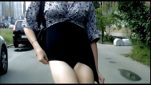 Sexo sem registo  As Lésbicas divertem-se umas analine videos porno com as outras máscaras.