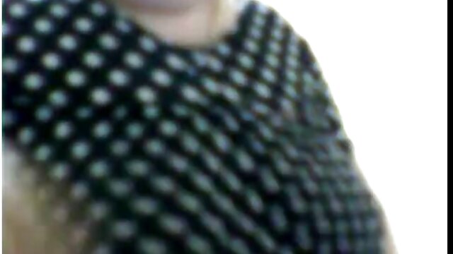 Sexo sem registo  Ritmo Moreno videos pornos com gordas a divertir-se