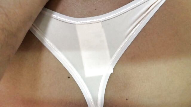 Sexo sem registo  A Latina anda na carrinha da Pila gorda. filme pornô com tiazinha