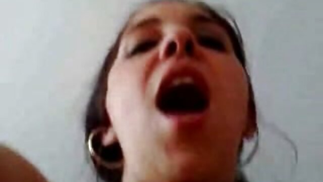 Sexo sem registo  A cabra vídeo pornô brasileiro em hd da Garganta Funda come pila preta