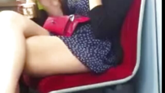 Sexo sem registo  A galdéria Latina agarra-se ao oposto não vídeo pornô homem transando com mulher era foder