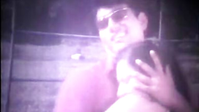 Sexo sem registo  Aquele rapaz russo video porno estrupada estava no buraco.