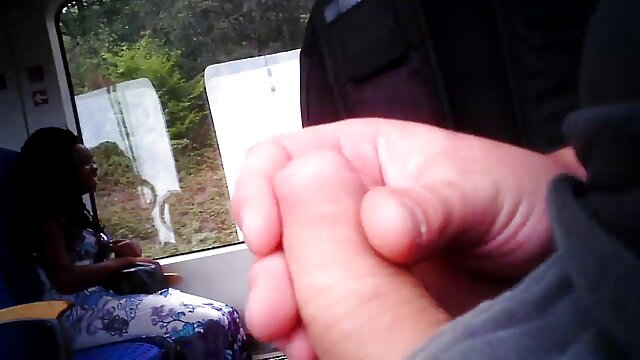 Sexo sem registo  Butch no carro fodendo e ela mijou vídeo pornô feito em casa com prazer