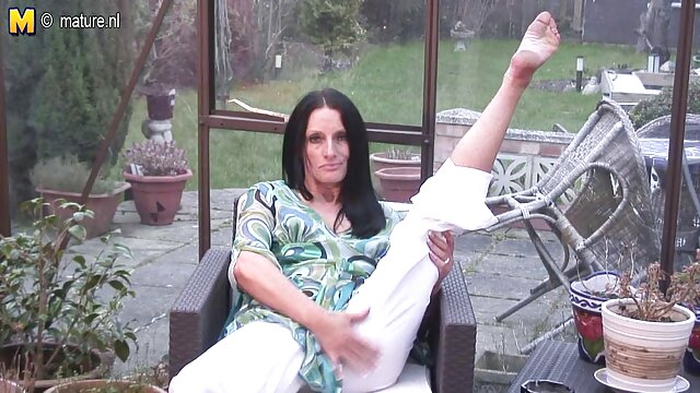 Sexo sem registo  Depois da massagem, uma rapariga filme pornô cavalo comendo mulher russa foi plantada num dos membros.